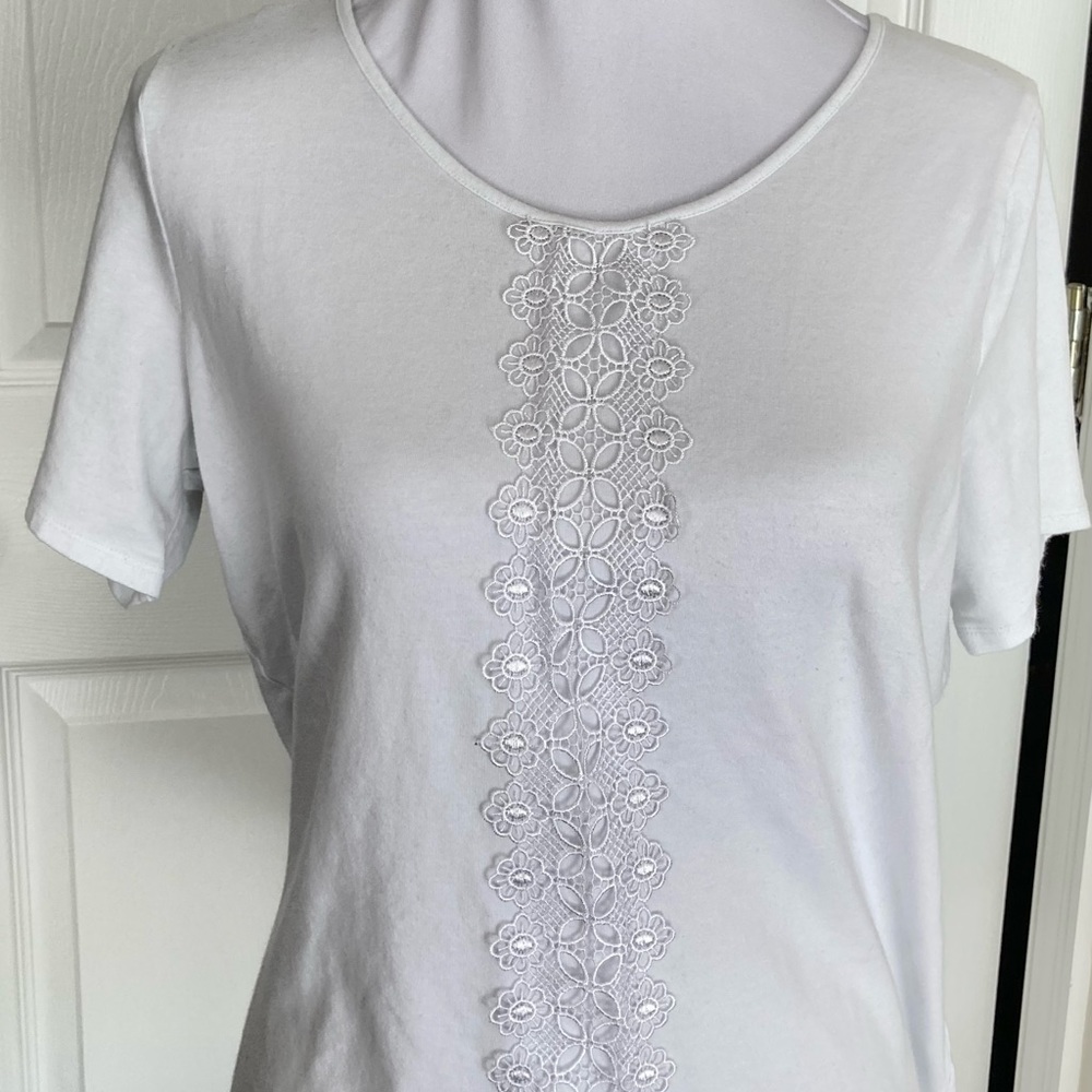 Tahari Short Sleeve Top - Size Large